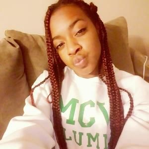 Meet your Posher, Alexis